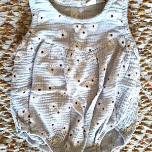 Daisy Bubble Romper in dusty blue